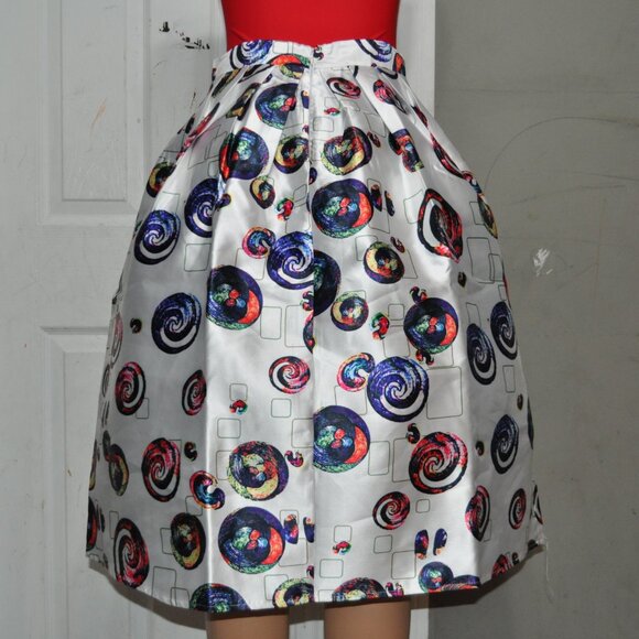 Skirt Fashion Pleated A-Line Female Print All-Match swing skirt Size S, M, L. - Picture 4 of 6